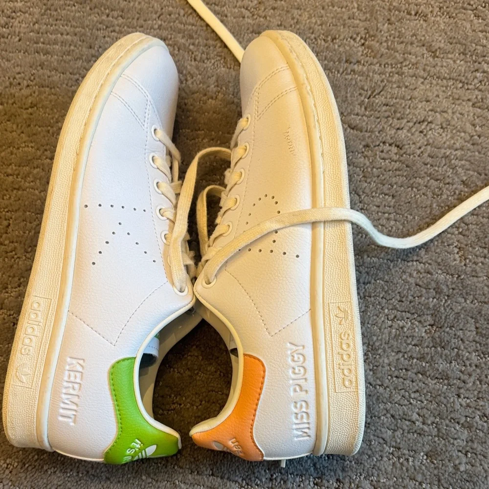 Adidas Stan Smith Kermit and Miss Piggy Sneakers - Picture 8 of 10